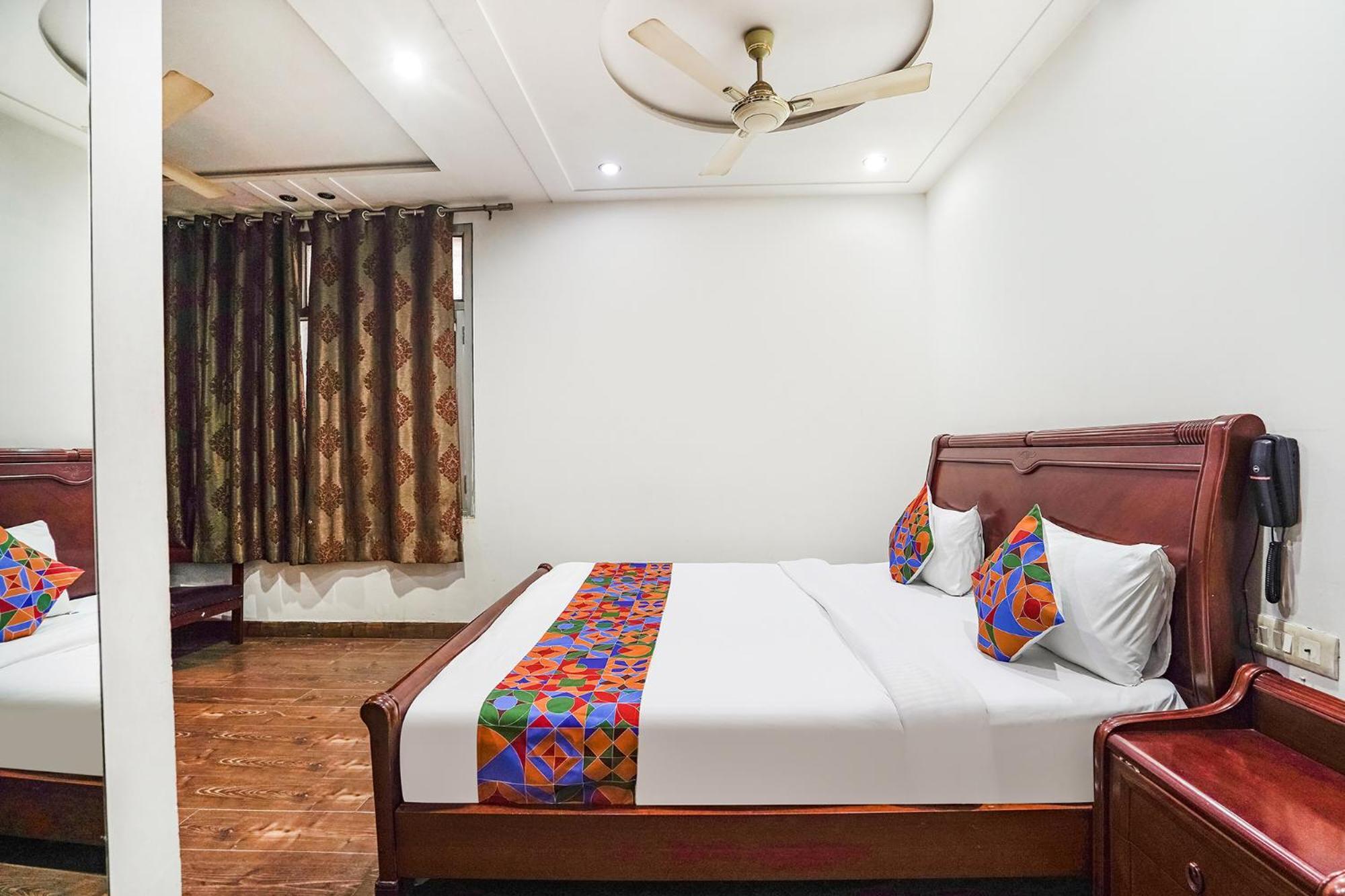 Fabhotel Sai Residency Агра Экстерьер фото