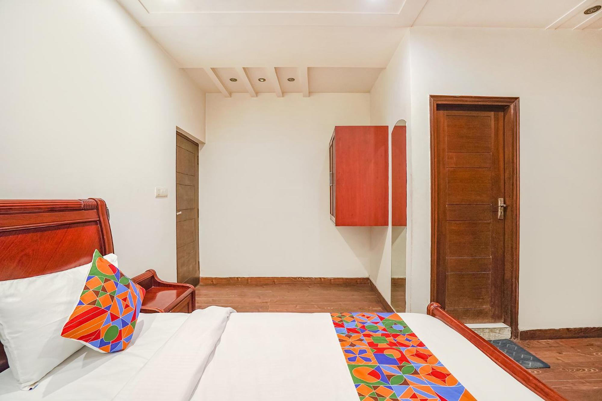 Fabhotel Sai Residency Агра Экстерьер фото