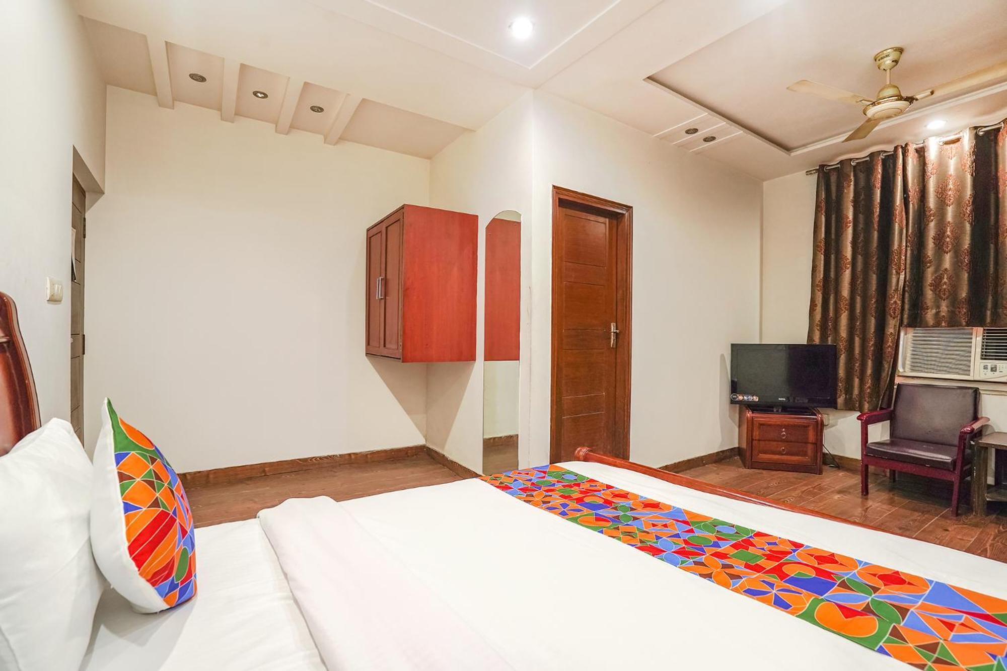 Fabhotel Sai Residency Агра Экстерьер фото